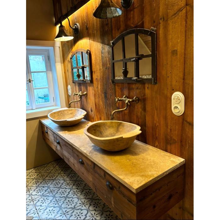 Stará obkladová prkna kartáčovaný povrch, délka 2-3m, síla 1,6cm